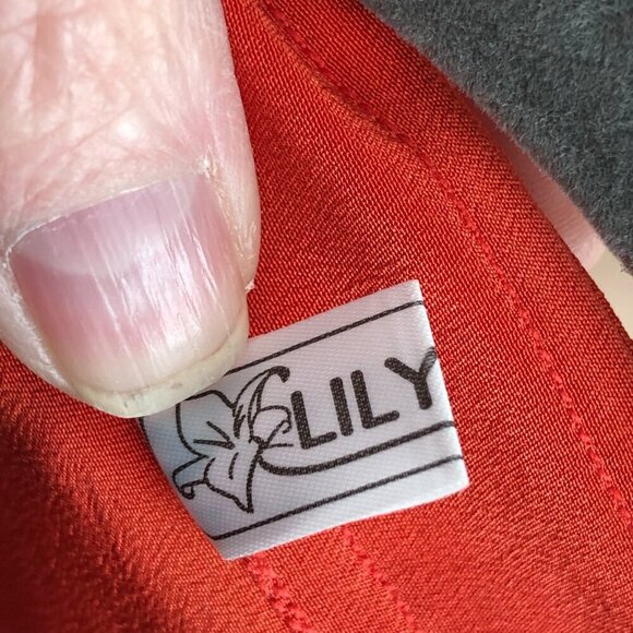 Lily Silk Burnt Orange Blouse - Quiet Luxury - Picture 3 of 6